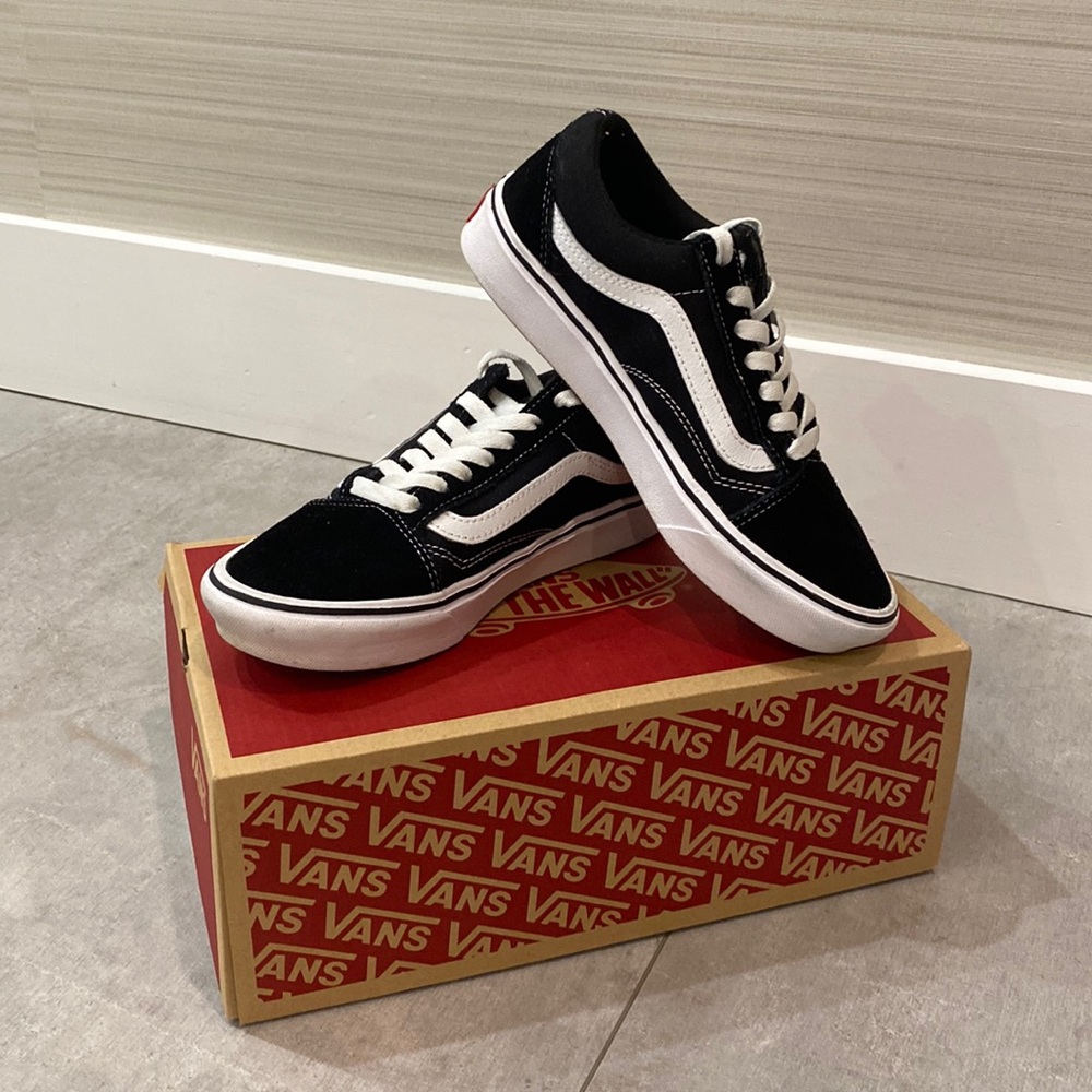 Vans Shoes size 6
